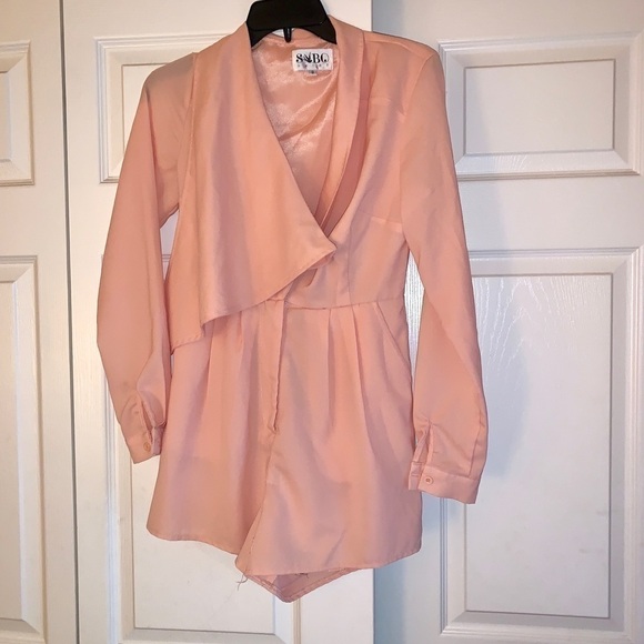 Scream queens inspired Light pink romper - Picture 2 of 8